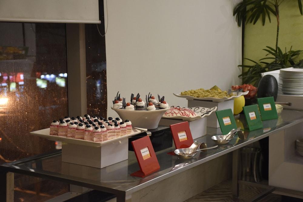 Hotel Lemon Tree Premier, Patna Patna  Esterno foto